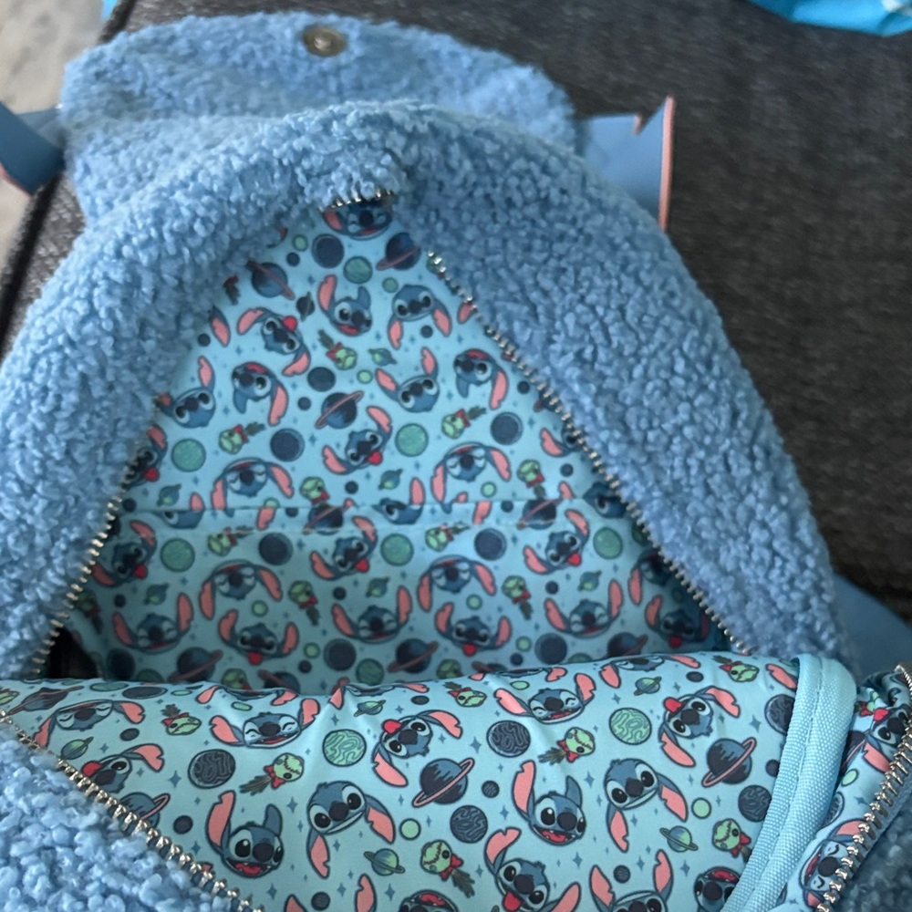 Blue stitch Backpack and wallet - Picture 3 of 11